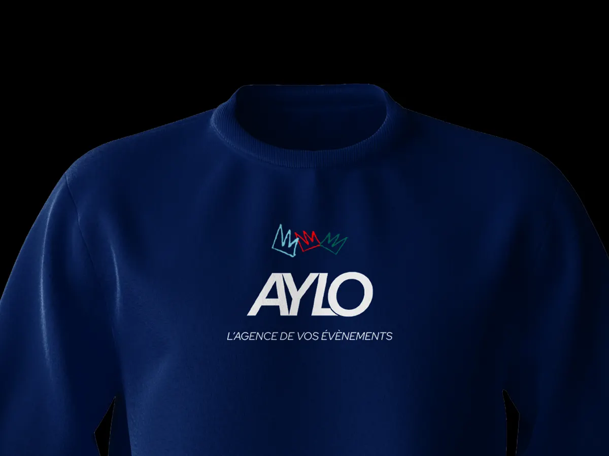 Sweat bleu marine brodé du logo AYLO et de sa signature