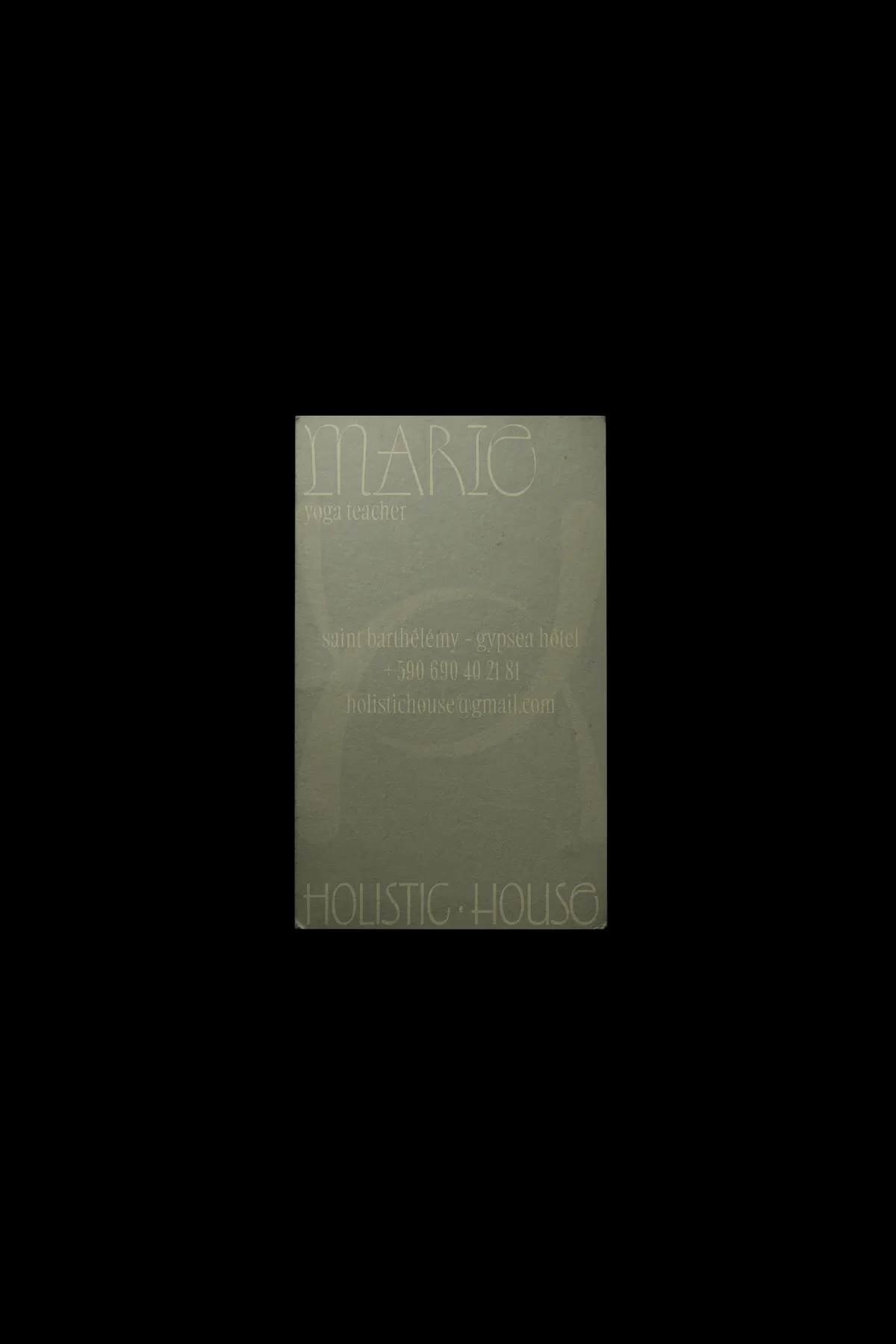 Carte vert sauge Holistic House sur fond noir