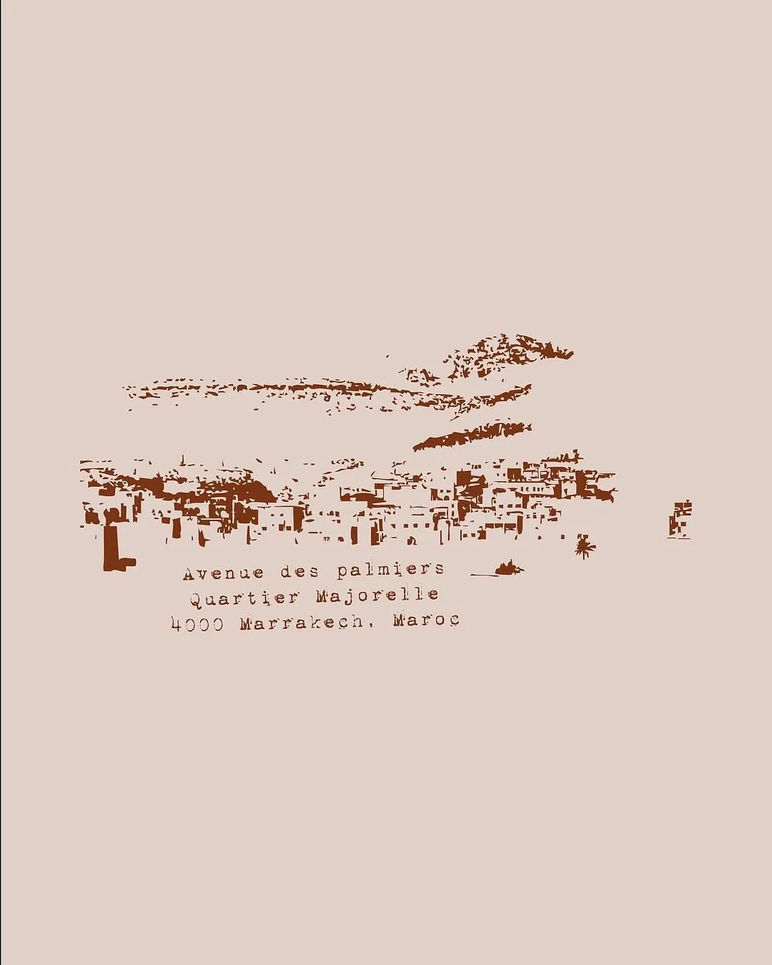 Illustration granuleuse d'un village marocain et adresse en typographie machine à écrire, sur fond rose poudré